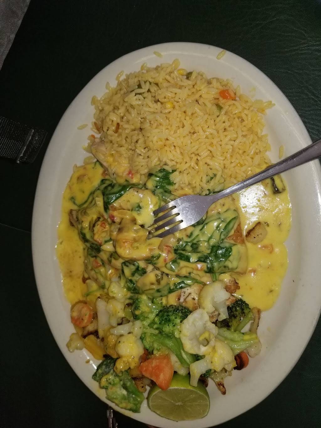 La Lencha Panaderia Y Cocina | restaurant | 260 Charles St, Humble, TX 77338, USA | 2813600021 OR +1 281-360-0021