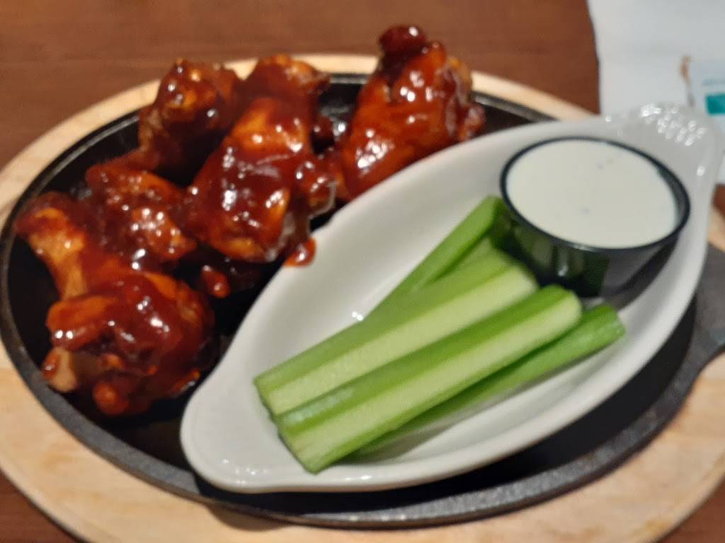 Hops n Drops | restaurant | 8851 Destination Dr #115, Broomfield, CO 80021, USA | 7203794456 OR +1 720-379-4456