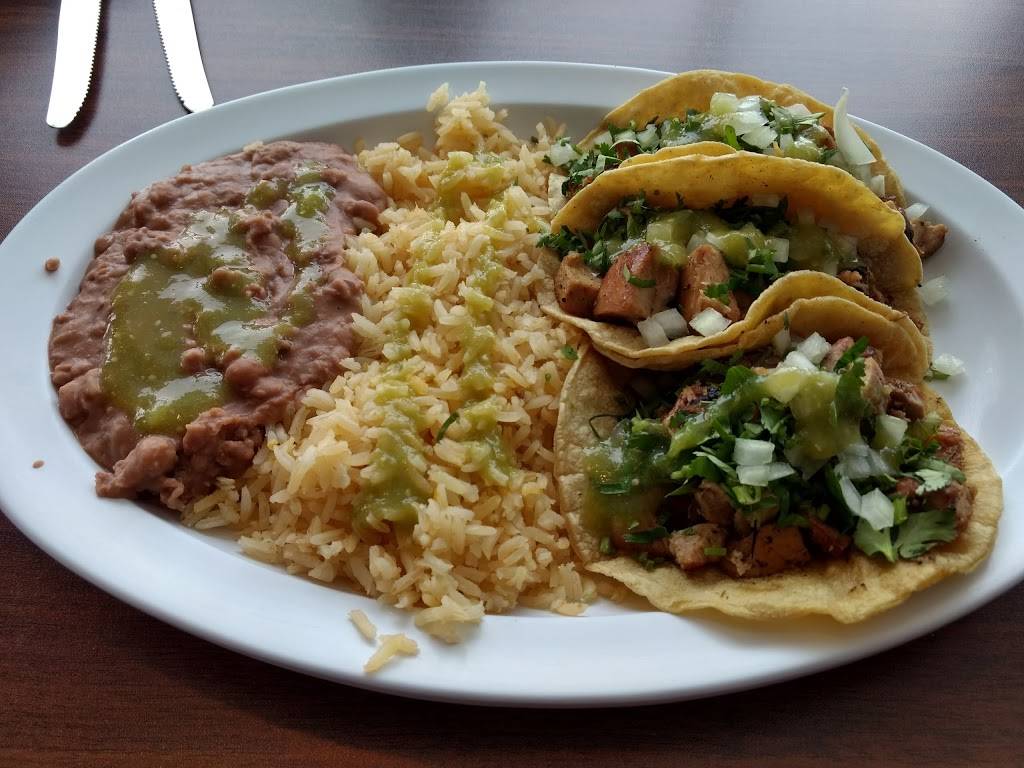 The Fat Burrito | restaurant | 3006 W Shore Dr #80, Holland, MI 49424, USA | 6163999500 OR +1 616-399-9500