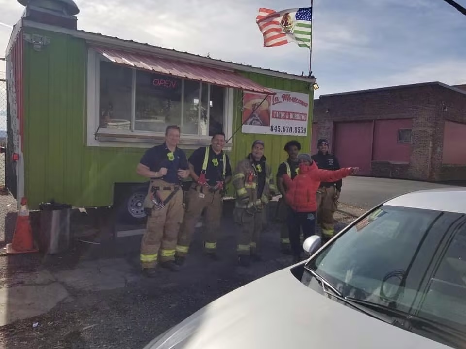 La Mexicana Taco Truck | restaurant | 317 1st St, Newburgh, NY 12550, USA | 8456708559 OR +1 845-670-8559