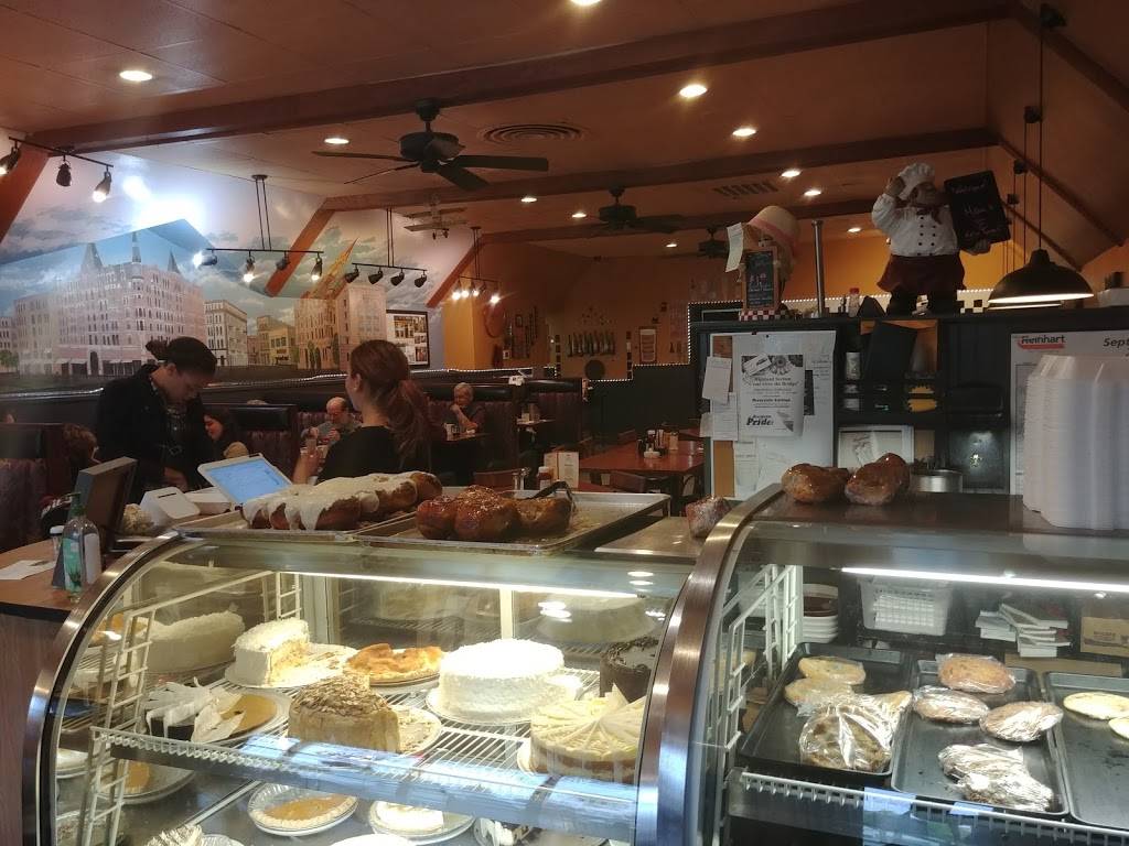 Highland Cafe & Bakery | cafe | 2012 Ford Pkwy, St Paul, MN 55116, USA | 6516983400 OR +1 651-698-3400