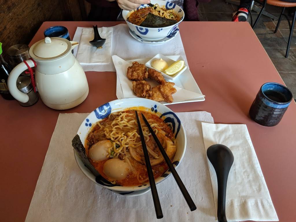 Eros Asian Eatery | restaurant | 2270 Wyandotte St W, Windsor, ON N9B 1K2, Canada | 5199771104 OR +1 519-977-1104