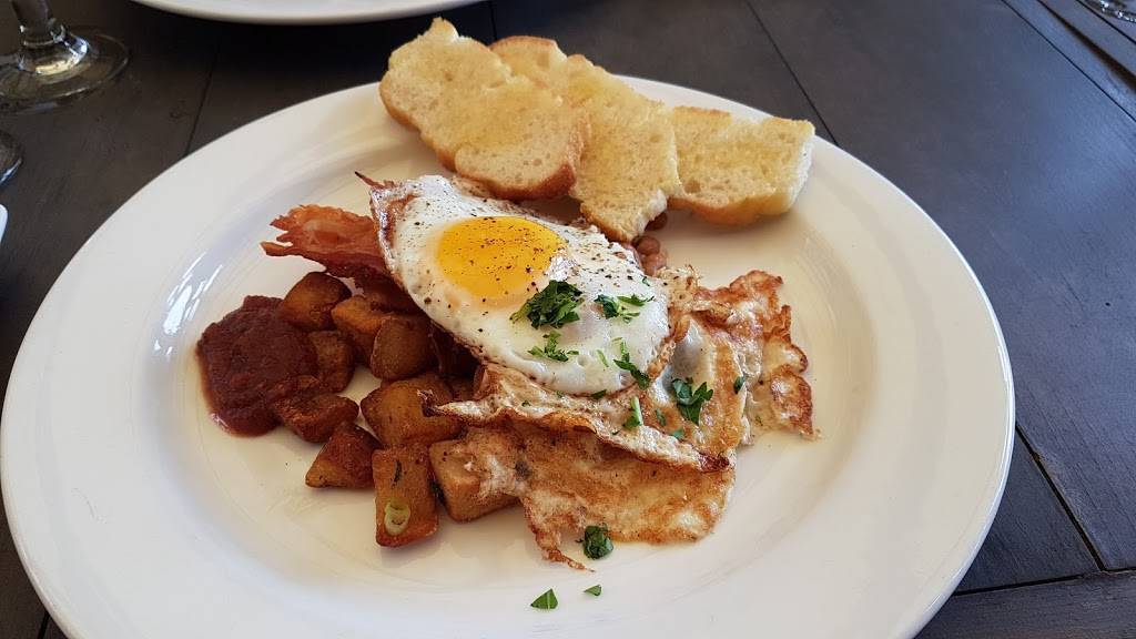 The Village House | restaurant | 759 Chemin Riverside, Wakefield, QC J0X 3G0, Canada | 8194591445 OR +1 819-459-1445