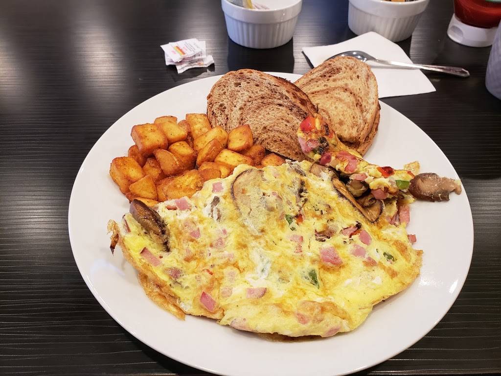 Old King Bistro | restaurant | 2934 King St E, Kitchener, ON N2A 1A7, Canada | 5192085464 OR +1 519-208-5464