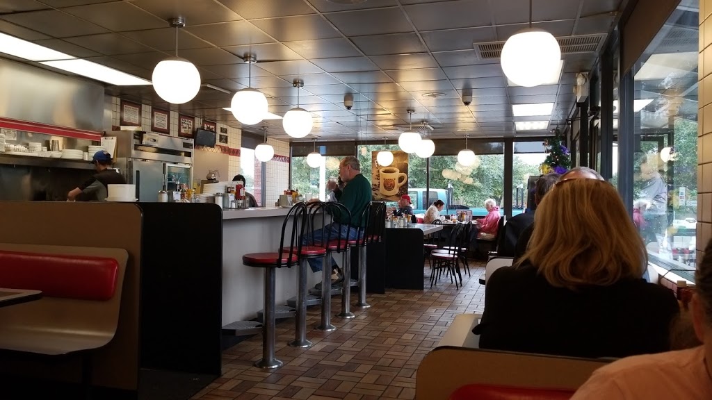 Waffle House | meal takeaway | 29100 US-98, Daphne, AL 36526, USA | 2516261185 OR +1 251-626-1185