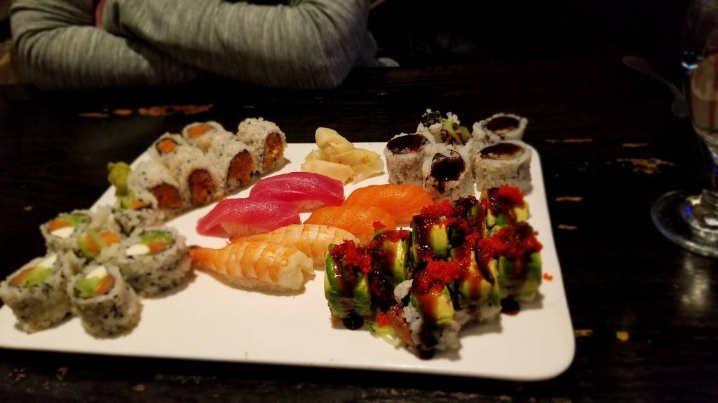 Haiku Japanese Bistro | restaurant | 754 N Plaza Dr, Mendota Heights, MN 55120, USA | 6513401888 OR +1 651-340-1888