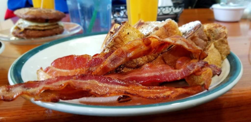 Blueberries | restaurant | 4 Bowdoin Mill Island, Topsham, ME 04086, USA | 2077255100 OR +1 207-725-5100