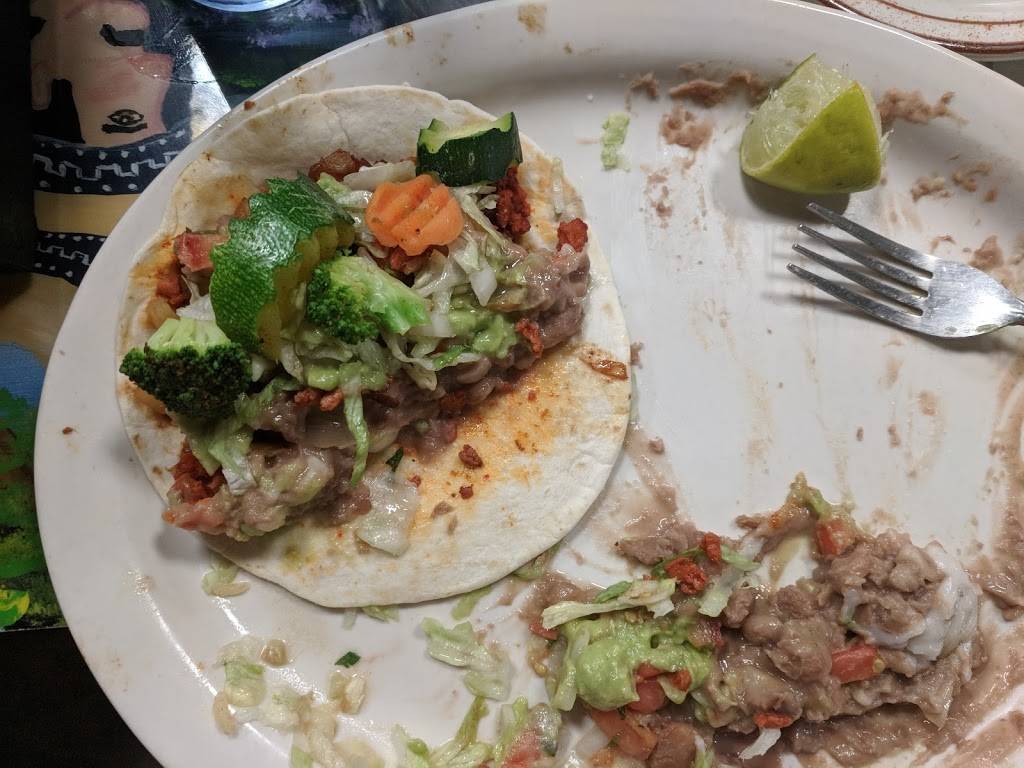 La Plaza F!esta | restaurant | 15 W Main St, Madelia, MN 56062, USA | 5076428624 OR +1 507-642-8624