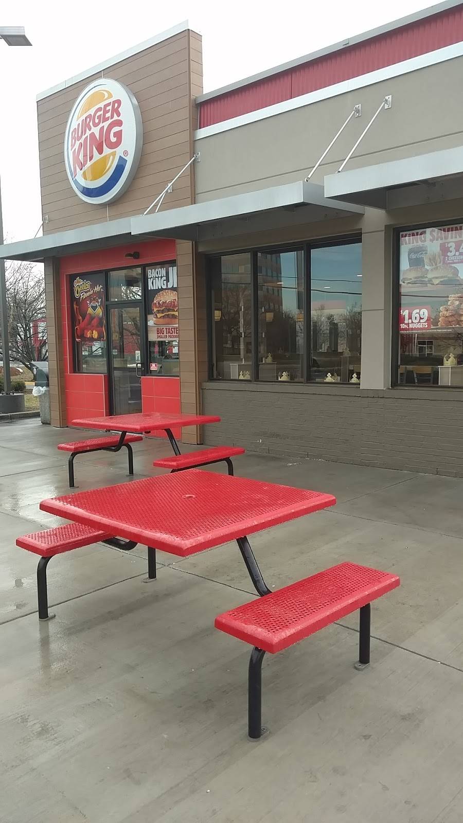 Burger King | restaurant | 6150 Oxon Hill Rd, Oxon Hill, MD 20745, USA | 3108396996 OR +1 310-839-6996