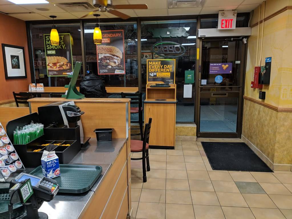 Subway | meal takeaway | 1765 Eglinton Ave W, Toronto, ON M6E 2H7, Canada | 4166405682 OR +1 416-640-5682