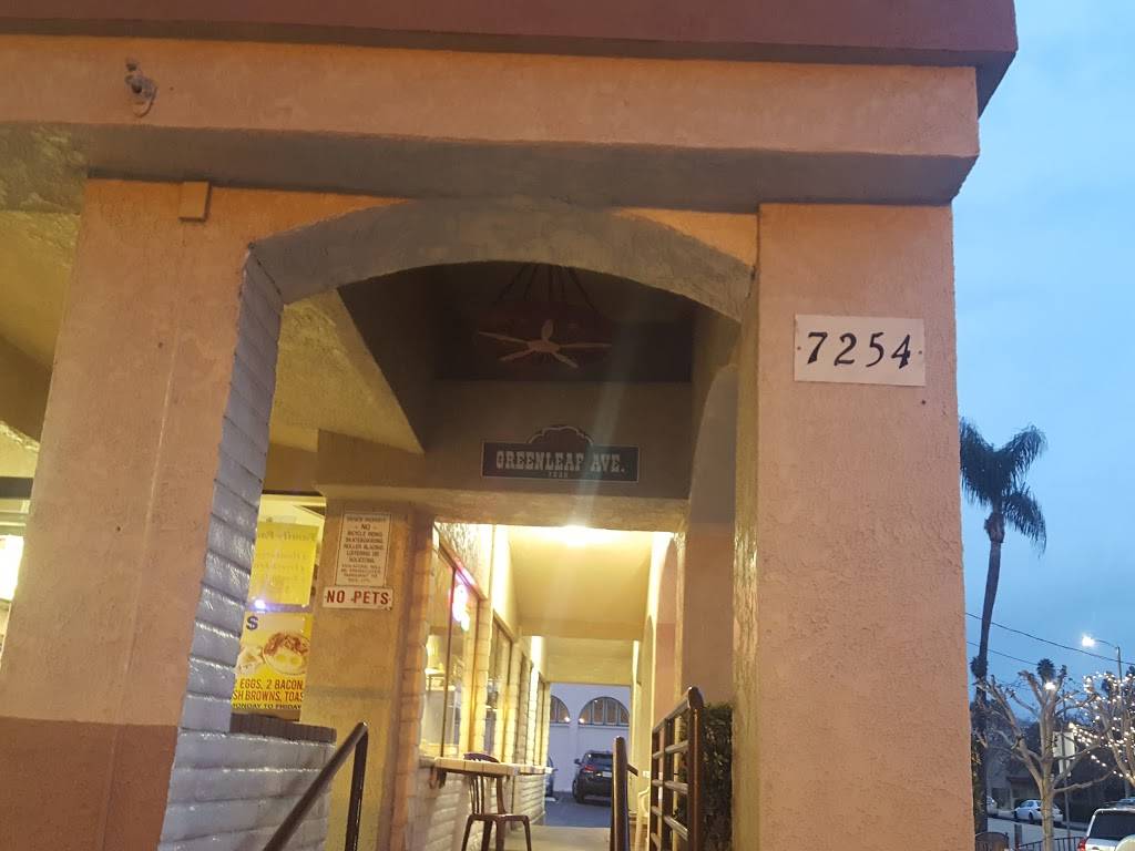 Ricks Drive In & Out | restaurant | 7254 Greenleaf Ave, Whittier, CA 90602, USA | 5626984464 OR +1 562-698-4464