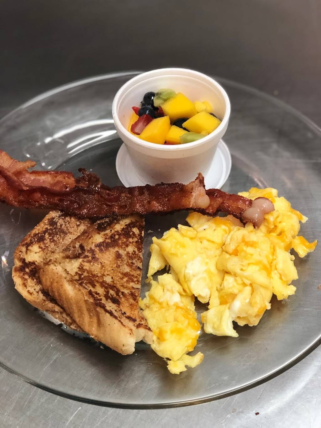 Cuttas Kitchen | restaurant | 515 W 35th St, Norfolk, VA 23508, USA | 7573109830 OR +1 757-310-9830