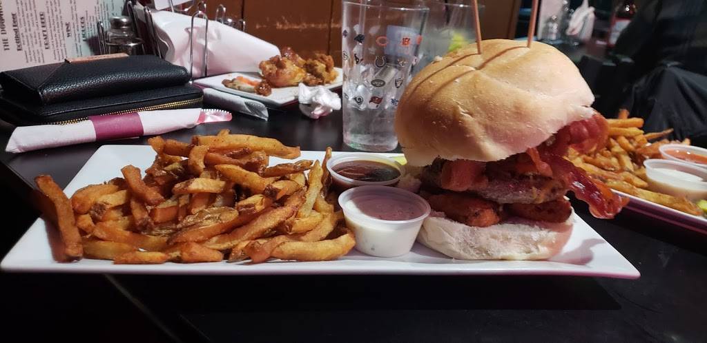 Dog House Saloon & Grill | restaurant | 270 Pascack Rd, Township of Washington, NJ 07676, USA | 2017221820 OR +1 201-722-1820