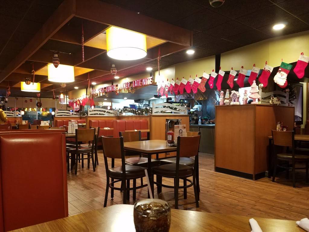 Dennys | restaurant | 3950 Waterloo Rd, Stockton, CA 95215, USA | 2099311622 OR +1 209-931-1622