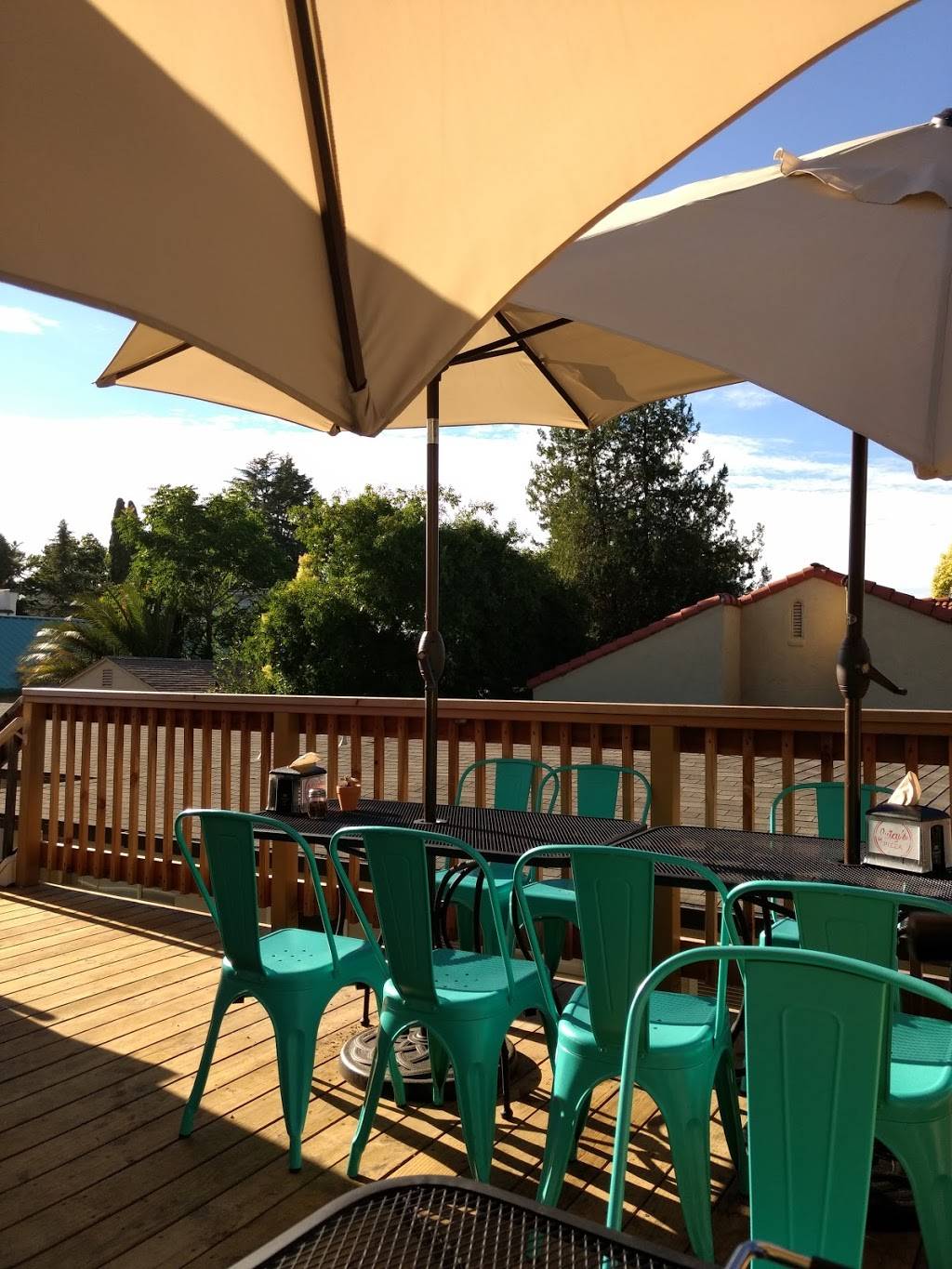 Juicys Pizza | restaurant | 155 Park St, Lakeport, CA 95453, USA | 7074133080 OR +1 707-413-3080