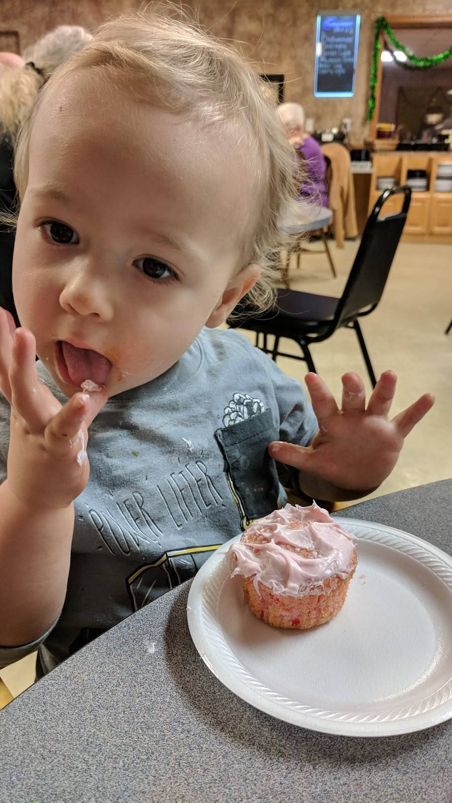 Biggins Place | restaurant | 109 Hill St, Loogootee, IN 47553, USA | 8122952222 OR +1 812-295-2222