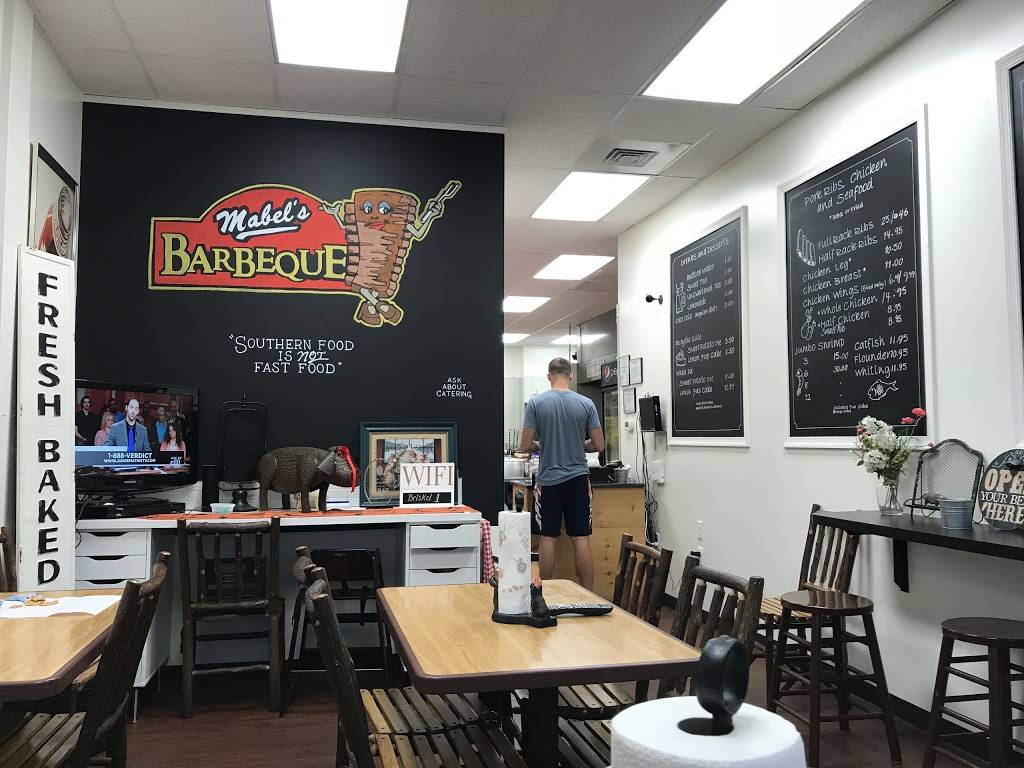 Mabels Barbeque | restaurant | 607 E Market St, West Chester, PA 19382, USA | 6107010288 OR +1 610-701-0288