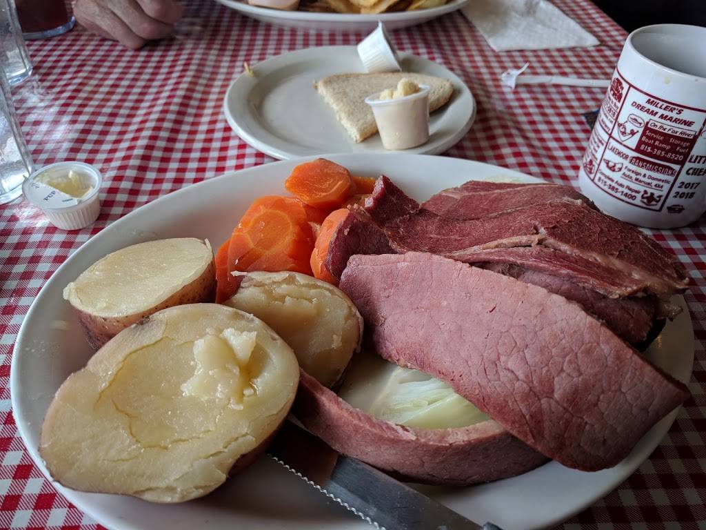 Little Chef | restaurant | 1332 Riverside Dr, McHenry, IL 60050, USA | 8153859752 OR +1 815-385-9752