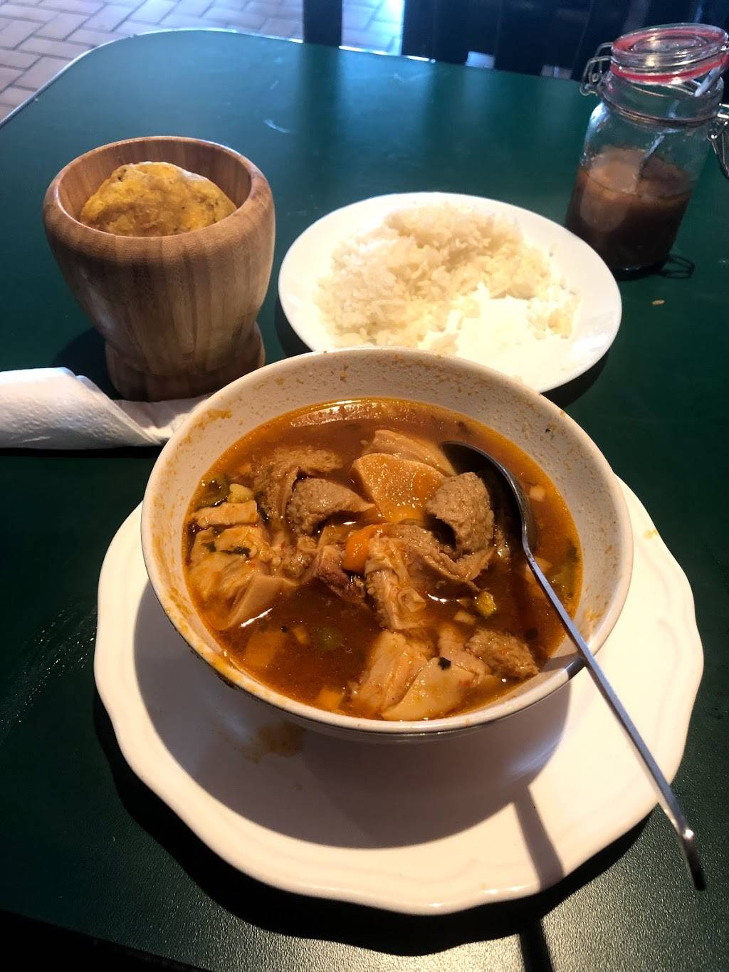 Quisqueya La Bella | restaurant | 1300 Finch Ave W, North York, ON M3J 3K2, Canada | 6475604015 OR +1 647-560-4015