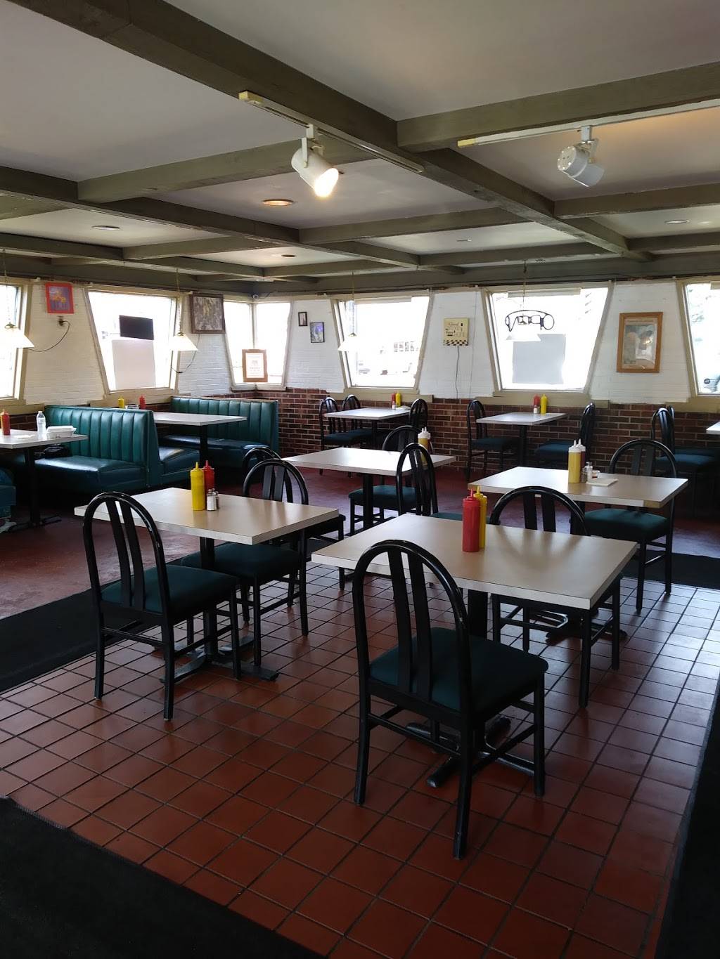 Chicago Style Kitchen | restaurant | 3905 52nd St, Kenosha, WI 53144, USA | 2625775665 OR +1 262-577-5665