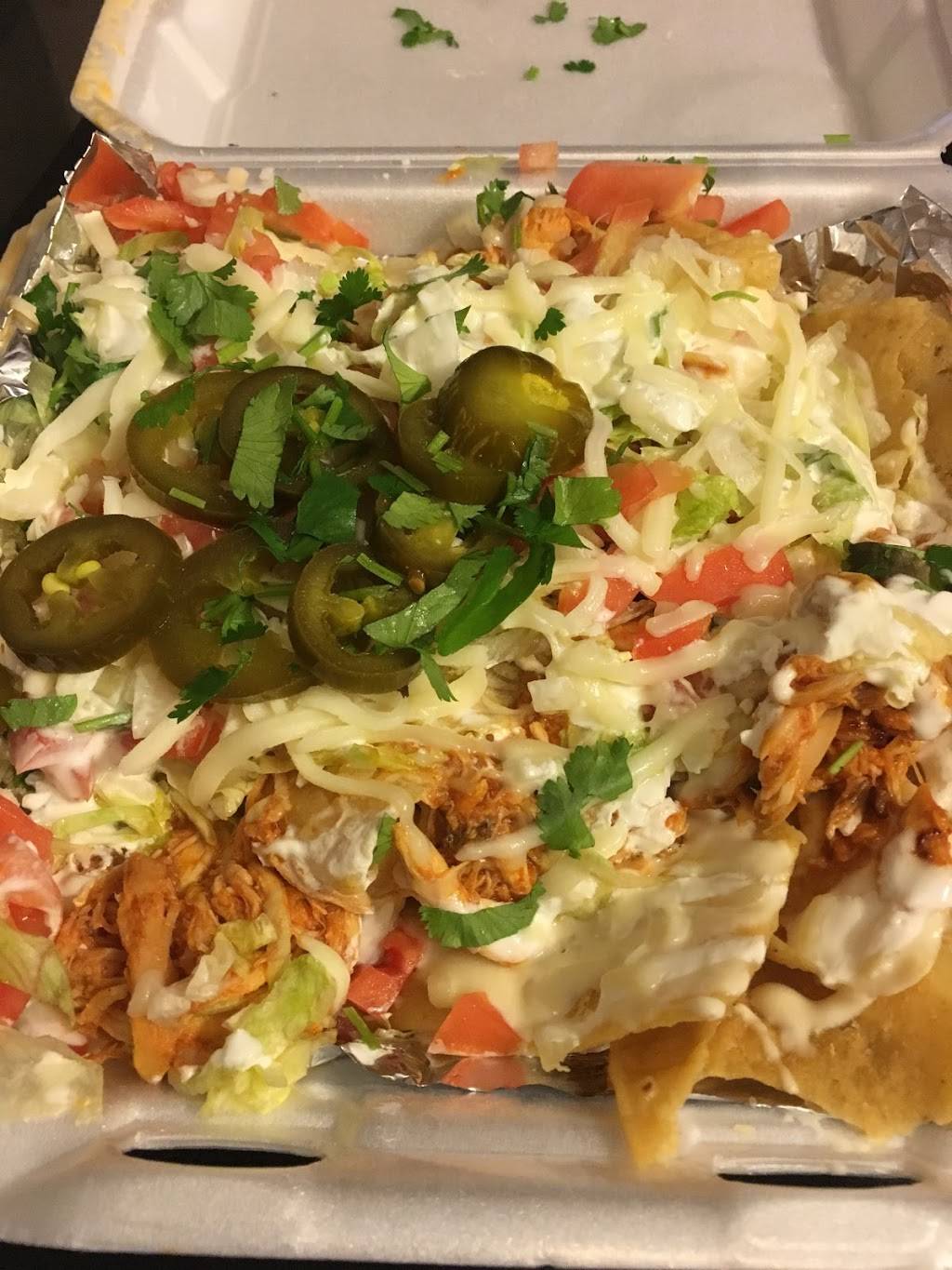 Fernandos | restaurant | 612 E Daniel St, Champaign, IL 61820, USA | 2172550210 OR +1 217-255-0210