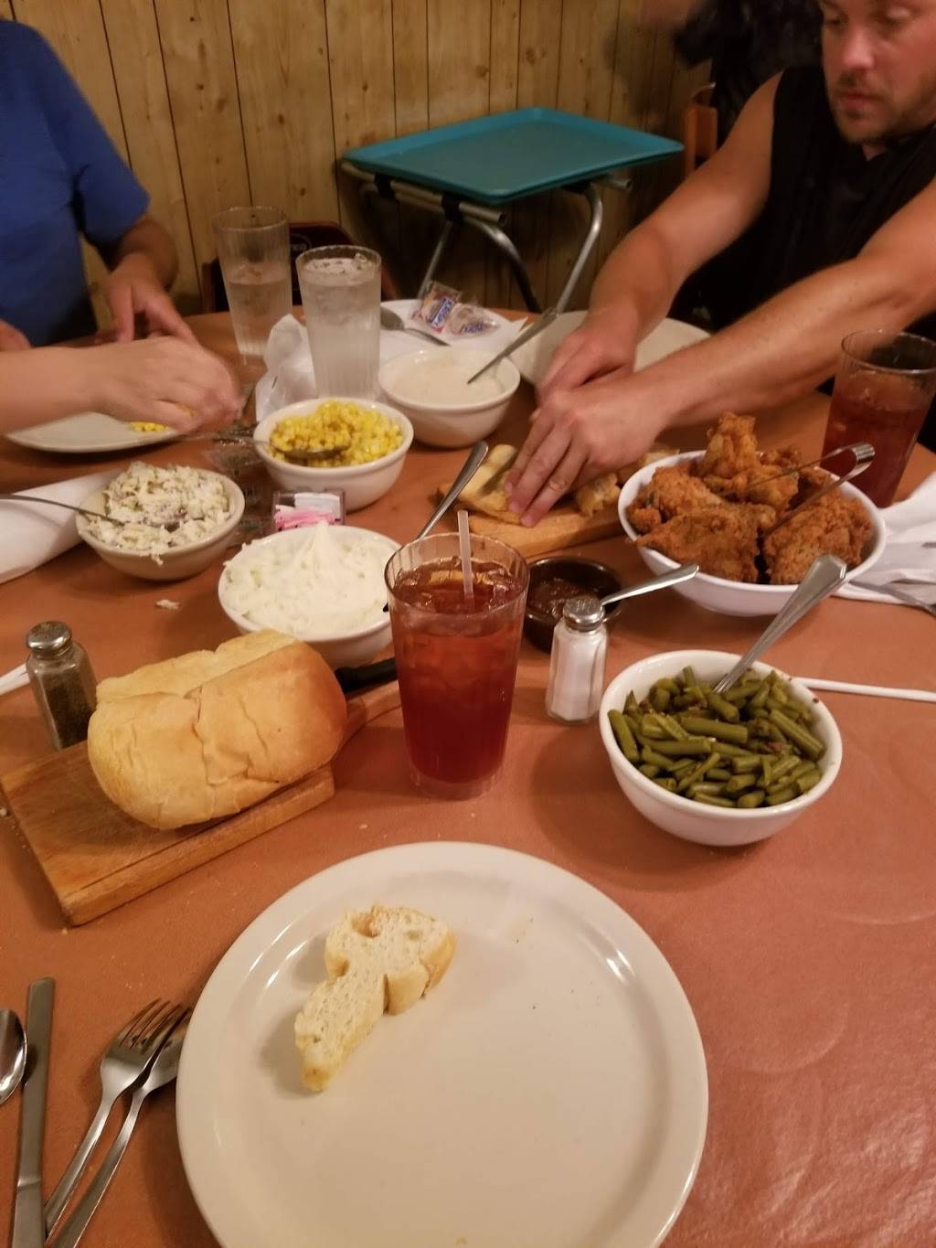 Monte Ne Inn Chicken | restaurant | 13843 AR-94, Rogers, AR 72758, USA | 4796365511 OR +1 479-636-5511