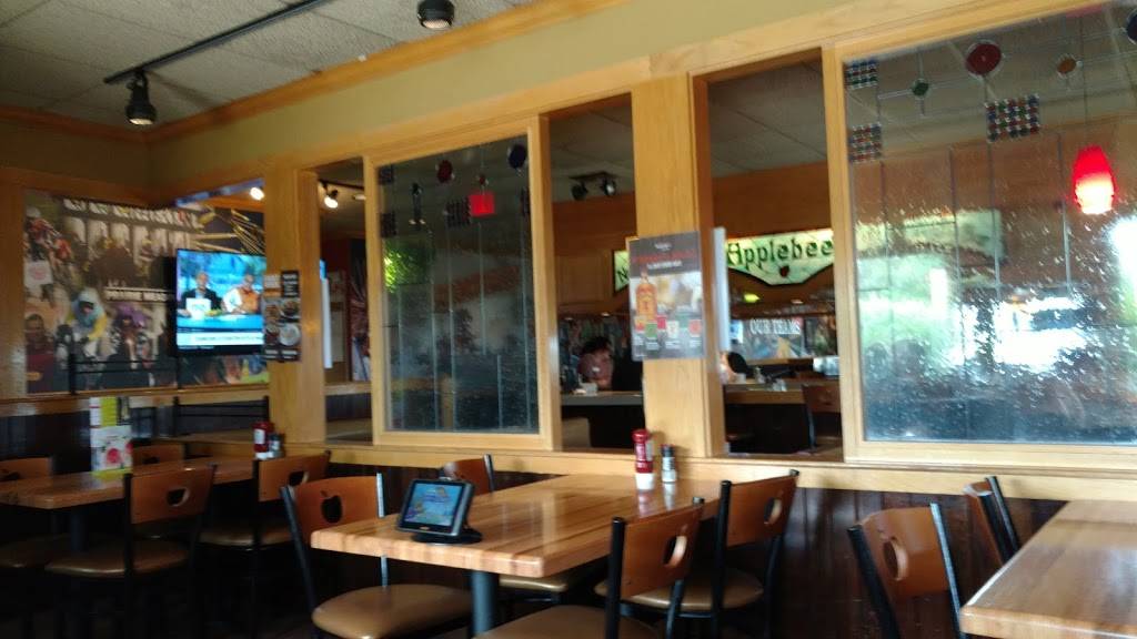 Applebees Grill + Bar | restaurant | 3741 8th St SW, Altoona, IA 50009, USA | 5159678646 OR +1 515-967-8646