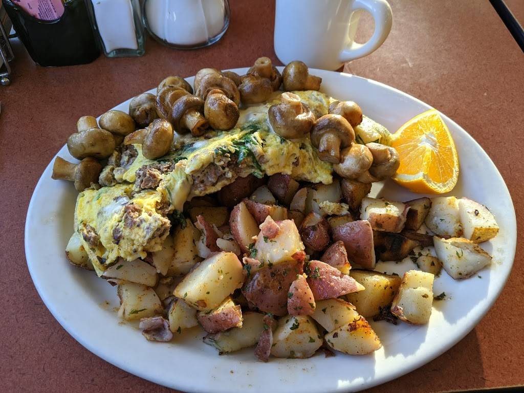 Margies Diner | restaurant | 1135 24th St, Paso Robles, CA 93446, USA | 8055917107 OR +1 805-591-7107