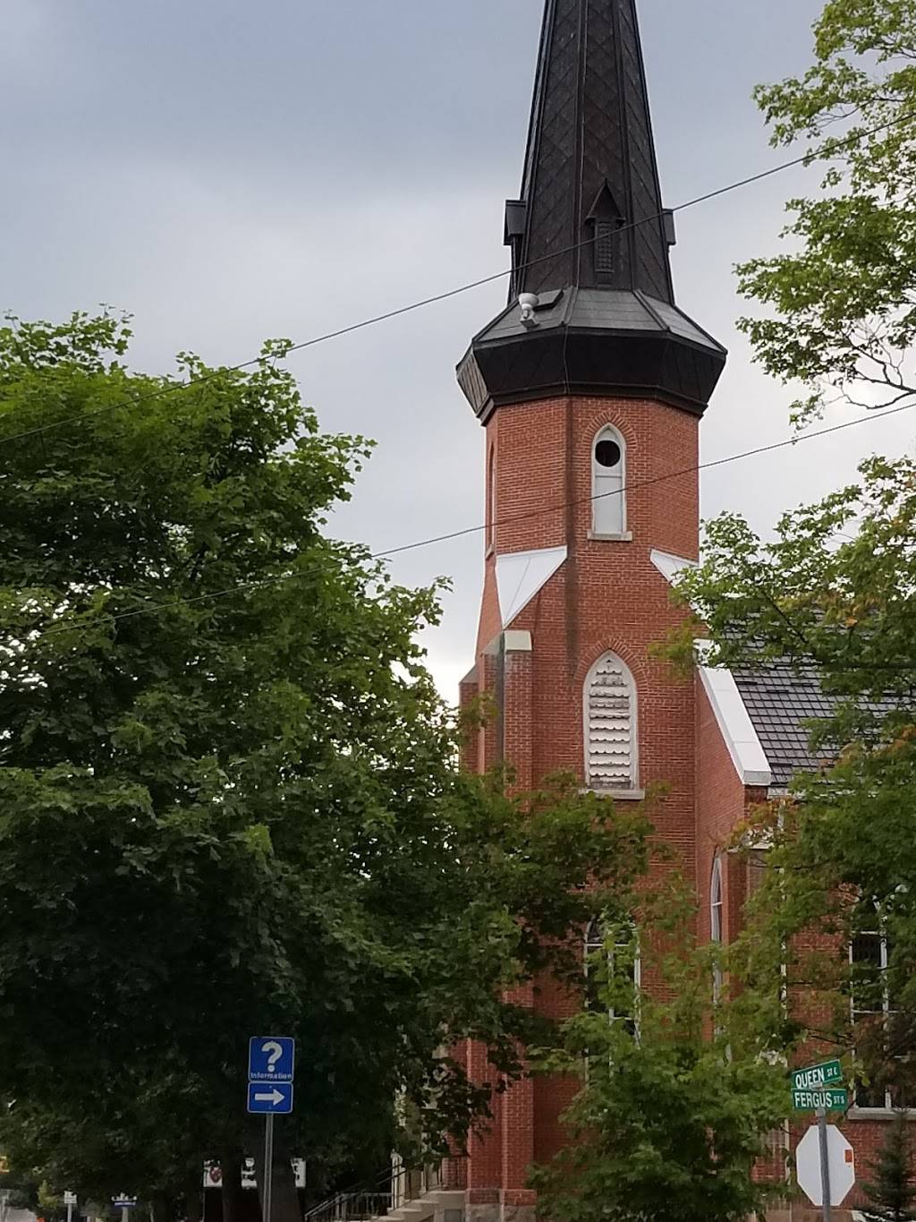 Luckys Chinese Restaurant | restaurant | 116 Elora St S, Harriston, ON N0G 1Z0, Canada | 5193385366 OR +1 519-338-5366