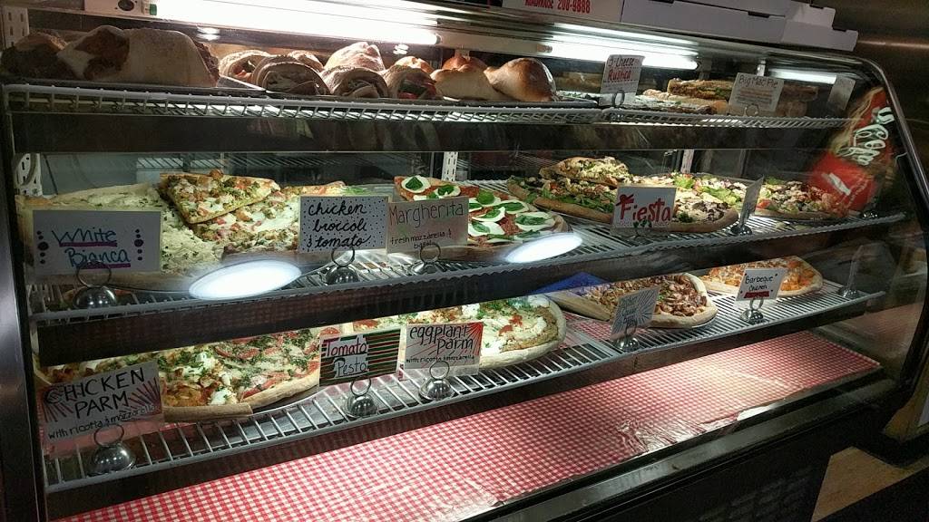 The Roadhouse | restaurant | 1111 W Main St, Riverhead, NY 11901, USA | 6312089888 OR +1 631-208-9888