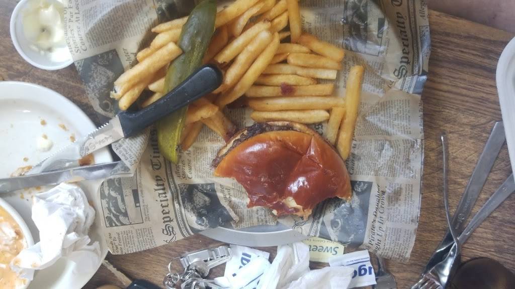 Lake Avenue Restaurant | restaurant | 200 S Lake Ave, Crandon, WI 54520, USA | 7154781010 OR +1 715-478-1010