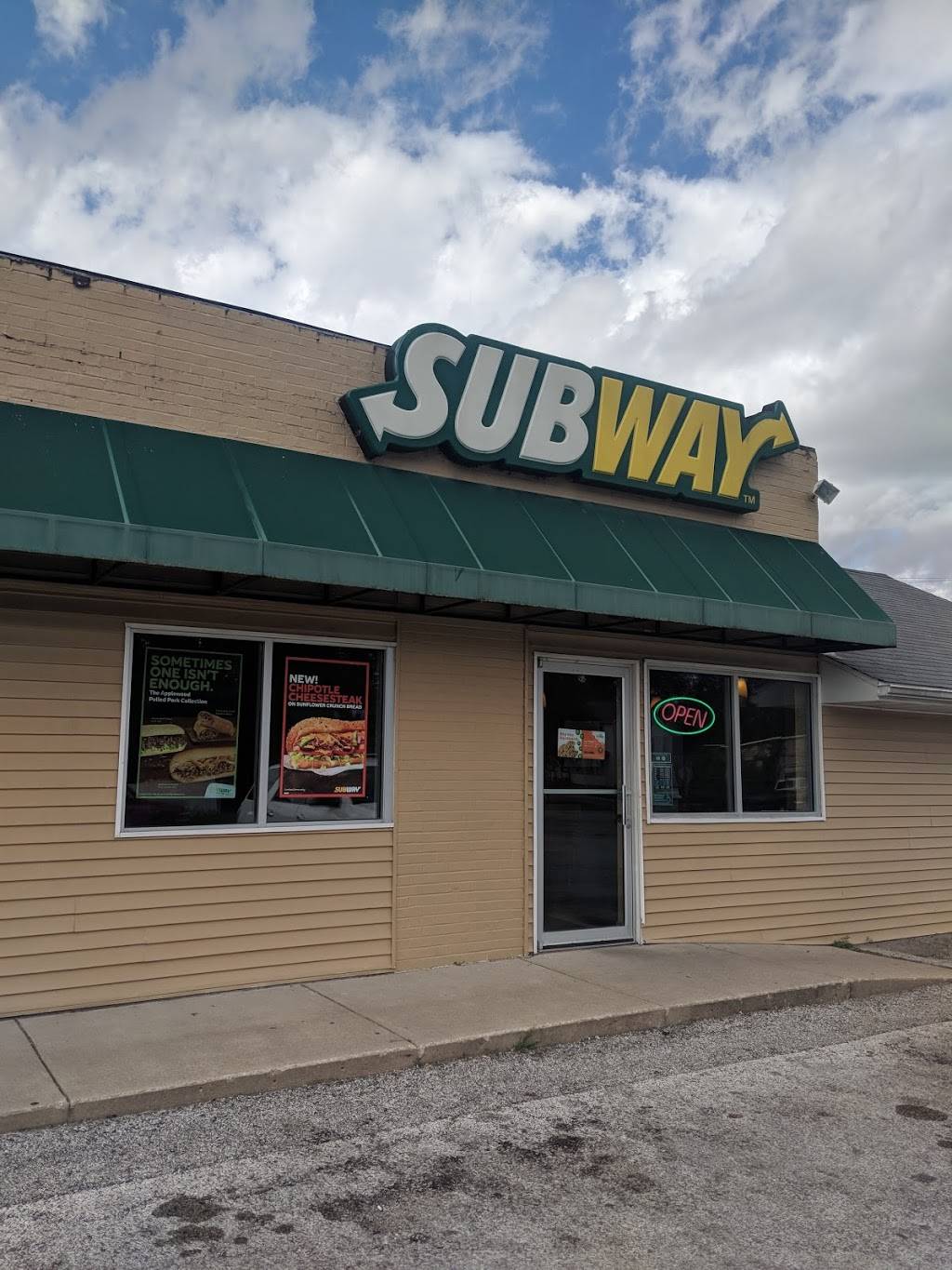 Subway | restaurant | 494 E Hurst St, Bushnell, IL 61422, USA | 3097722401 OR +1 309-772-2401