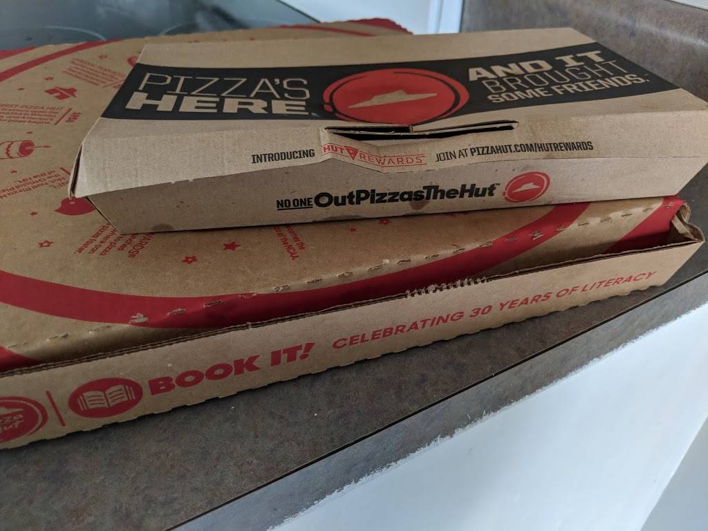 Pizza Hut | restaurant | 486 E Main St, Wilmington, OH 45177, USA | 9372839383 OR +1 937-283-9383