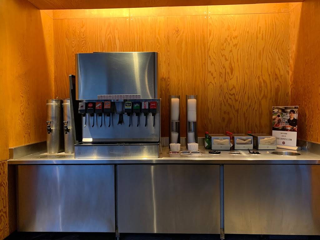 Chipotle Mexican Grill | restaurant | 1317 Q St Suite 100, Lincoln, NE 68508, USA | 4024741133 OR +1 402-474-1133