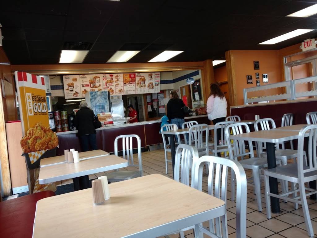 KFC | restaurant | 160 Russell Rd, Ashland, KY 41102, USA | 6063241915 OR +1 606-324-1915