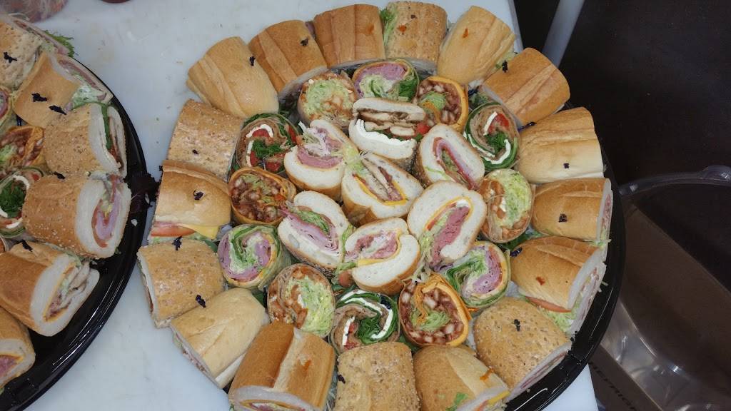 Uncle Moes Munchies | restaurant | 246 NY-17K, Newburgh, NY 12550, USA | 8455679275 OR +1 845-567-9275