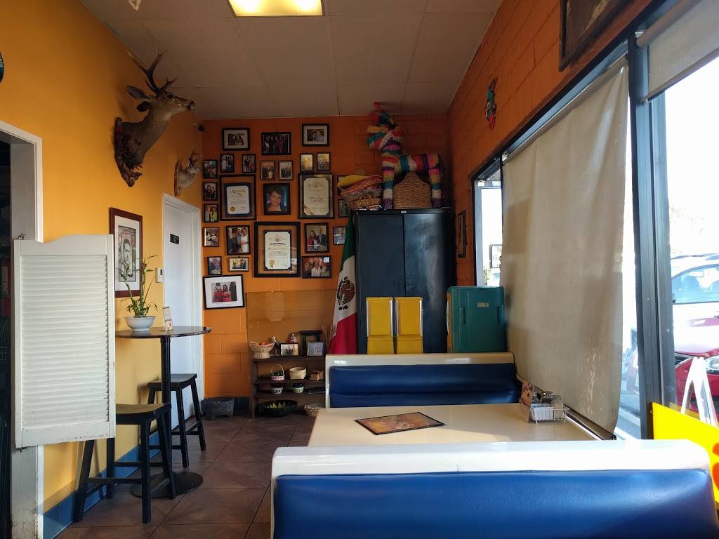 MAMÁ Lichas Kitchen | restaurant | 13867 Foothill Blvd, Sylmar, CA 91342, USA | 8183670752 OR +1 818-367-0752