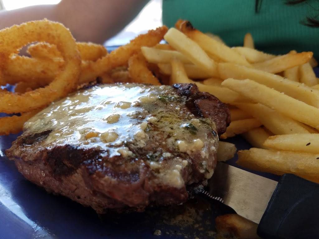 Hurricane Grill & Wings | restaurant | 2611 SE Military Dr Ste 108, San Antonio, TX 78223, USA | 2103334329 OR +1 210-333-4329