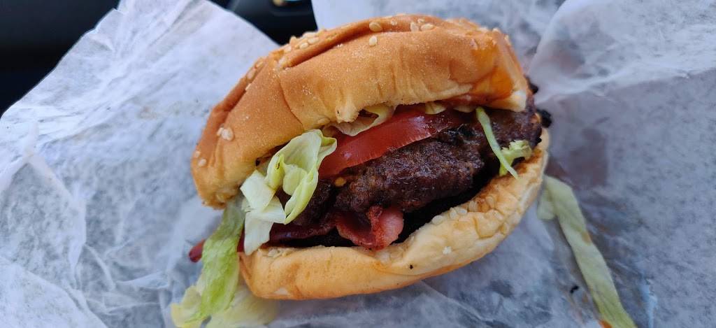 John Andersons Hamburgers | restaurant | 2832 Victoria Park Ave, North York, ON M2J 4A8, Canada | 4164988515 OR +1 416-498-8515