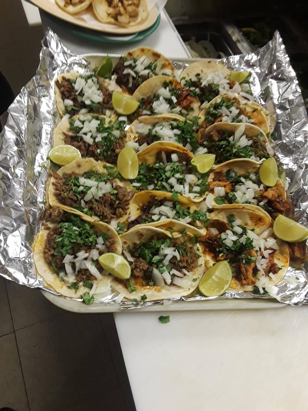 El Gallito Restaurant | restaurant | 813 Lindsey Ln, Tyler, TX 75701, USA | 9039440439 OR +1 903-944-0439