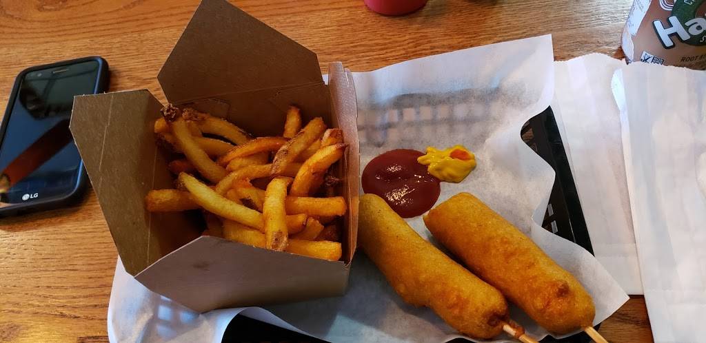 The Hens Roost | restaurant | 1916 G St, Bakersfield, CA 93301, USA | 6618647048 OR +1 661-864-7048