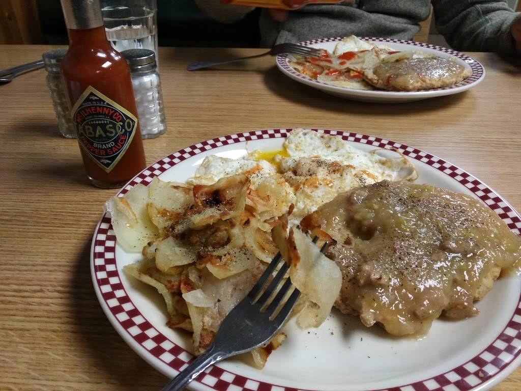 Grannies Diner | restaurant | 322 Denver Ave, Fort Lupton, CO 80621, USA | 3038579131 OR +1 303-857-9131