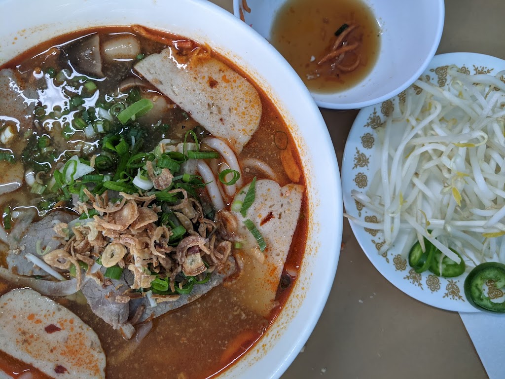 Bánh Mì Nam Lộc | restaurant | 328 SE 82nd Ave, Portland, OR 97216, USA | 5032556969 OR +1 503-255-6969