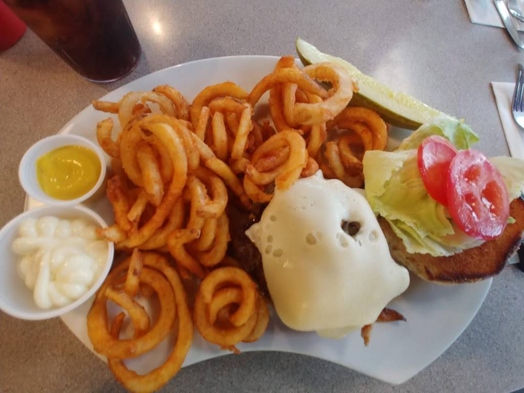 Joes Deli & Restaurant | restaurant | 11750 Madison Ave, Lakewood, OH 44107, USA | 2165212477 OR +1 216-521-2477