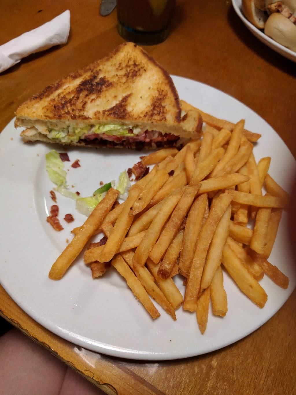 Eagle Grill & Oyster Bar | restaurant | 4636 Jog Rd, Greenacres, FL 33467, USA | 5619640009 OR +1 561-964-0009