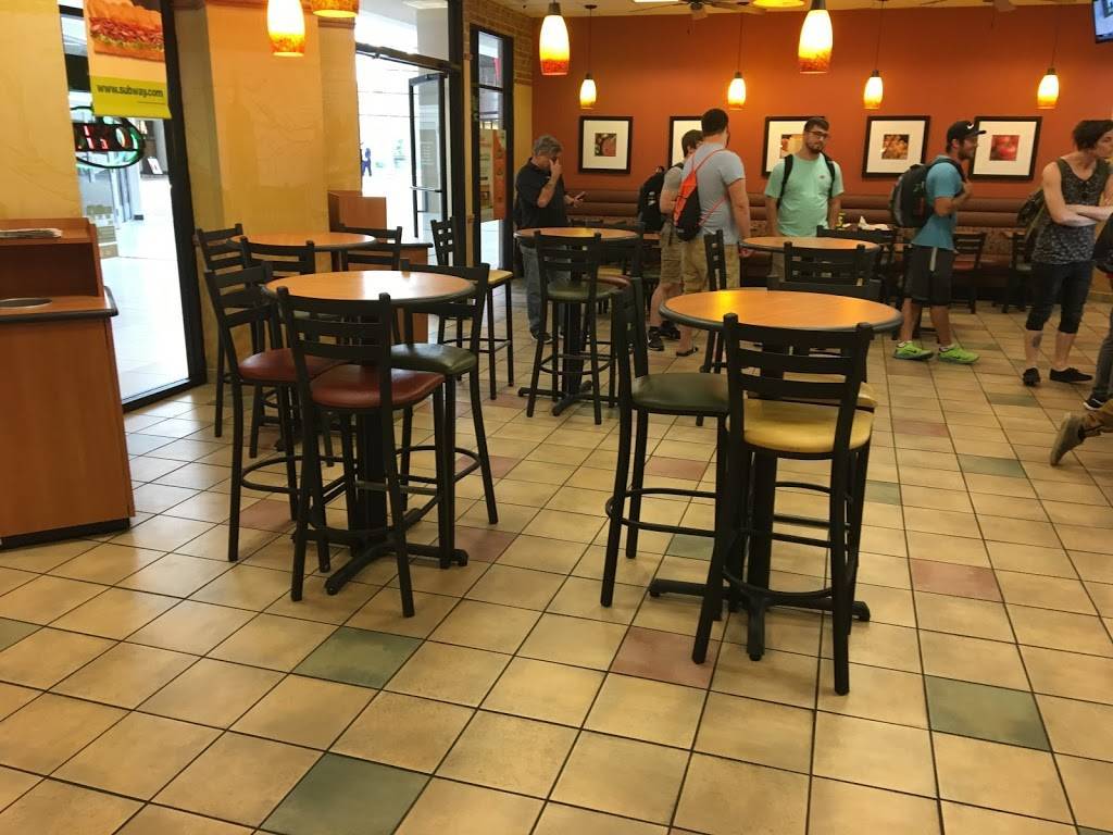 Subway | meal takeaway | 111 W Washington St Suite 171, Indianapolis, IN 46204, USA | 3176858000 OR +1 317-685-8000