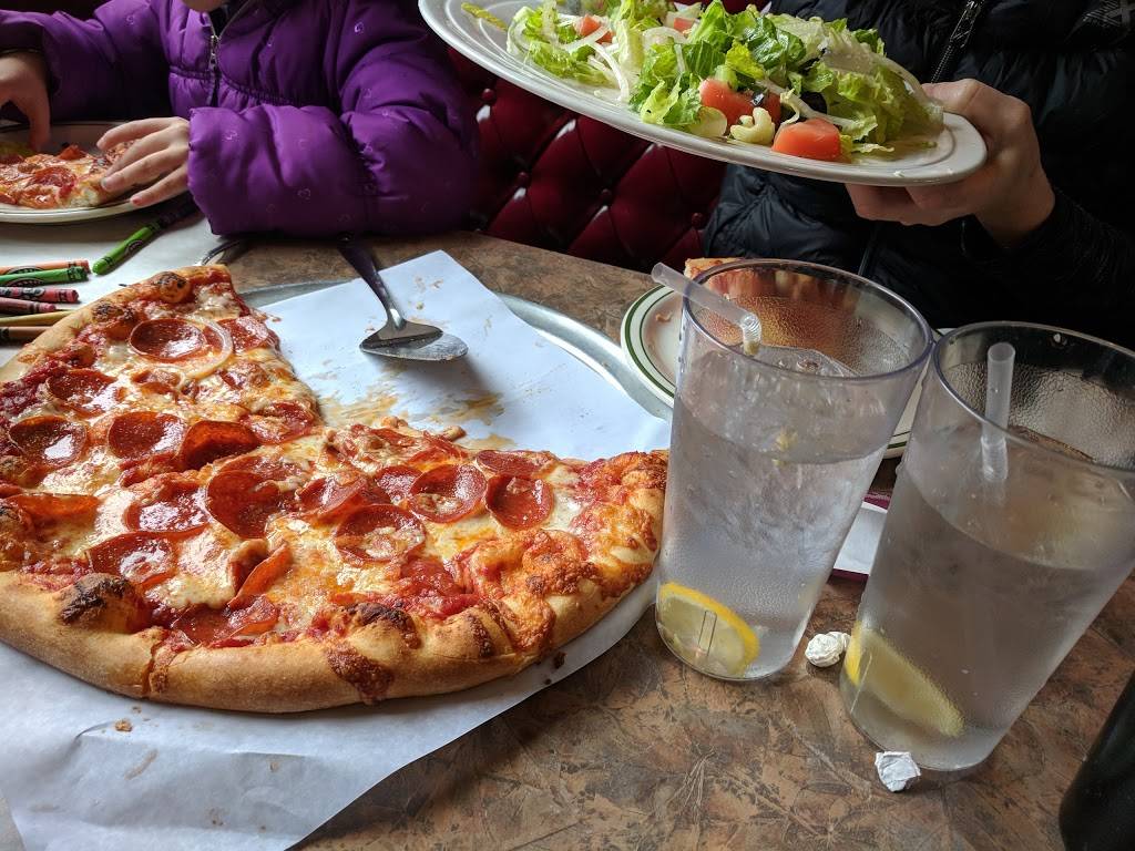 Pasquales Italian Restaurant | restaurant | 288 Elm St, Westfield, MA 01085, USA | 4135625009 OR +1 413-562-5009