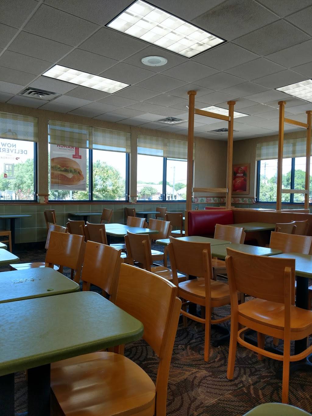 Wendys | restaurant | 2041 Justin Rd, Flower Mound, TX 75028, USA | 9728294294 OR +1 972-829-4294