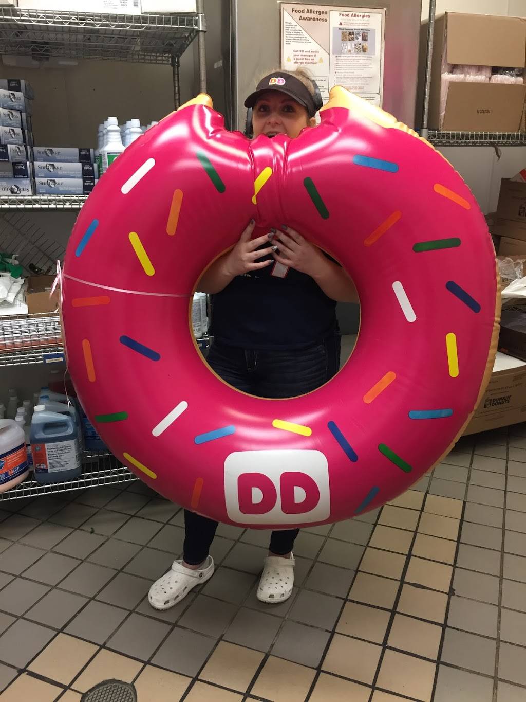 Dunkin | bakery | 61 Main St, Salisbury, MA 01952, USA | 9784621189 OR +1 978-462-1189