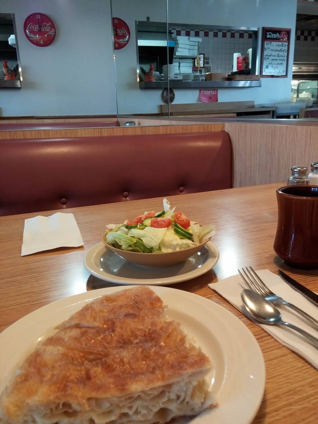 Dragos Family Restaurant | restaurant | 4150 15 Mile Rd, Sterling Heights, MI 48310, USA | 5869397236 OR +1 586-939-7236